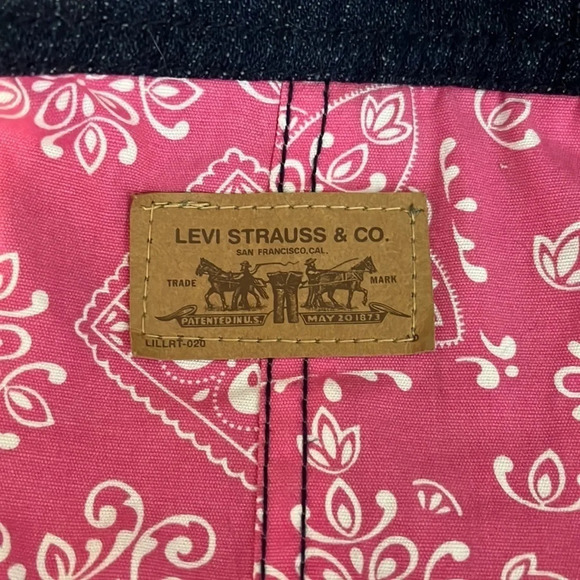 Levi's Pink Bandana Print & Denim Drawstring Backpack with Pockets - Picture 6 of 9